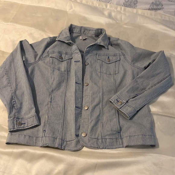 XL Stretch Denim Jacket. - Picture 3 of 10